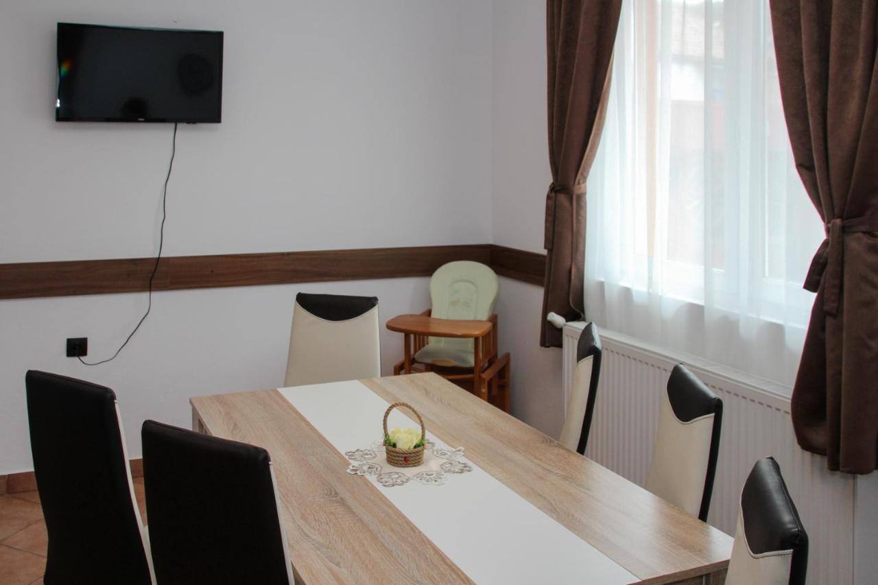 Apartamente Gergely Apartmanok Praid Exteriör bild